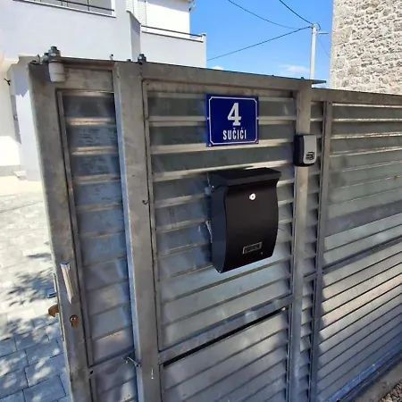 Kuca Za Odmor Dinko, Sucici,