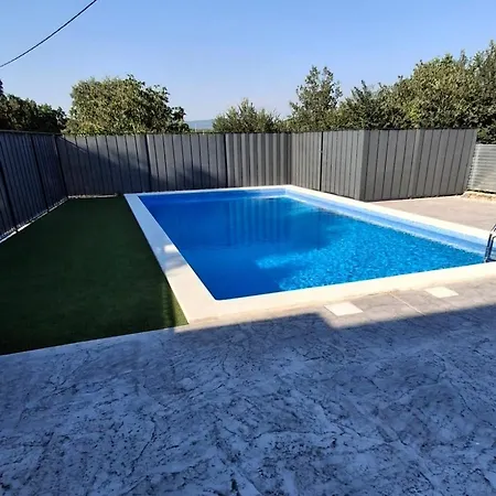 Kuca Za Odmor Dinko, Sucici, Holiday home