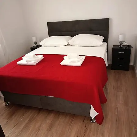 Kuca Za Odmor Dinko, Sucici, Mirlovic Zagora