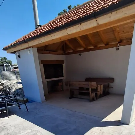 Holiday home Kuca Za Odmor Dinko, Sucici,