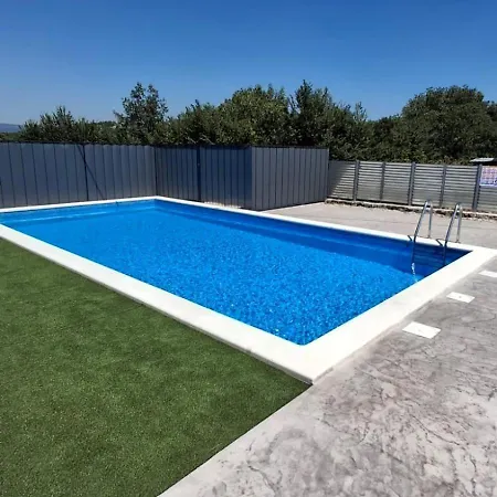 Holiday home Kuca Za Odmor Dinko, Sucici, *